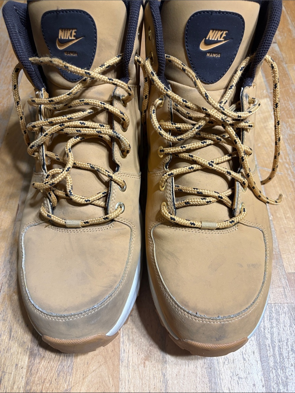 Nike Manoa high top leather boots